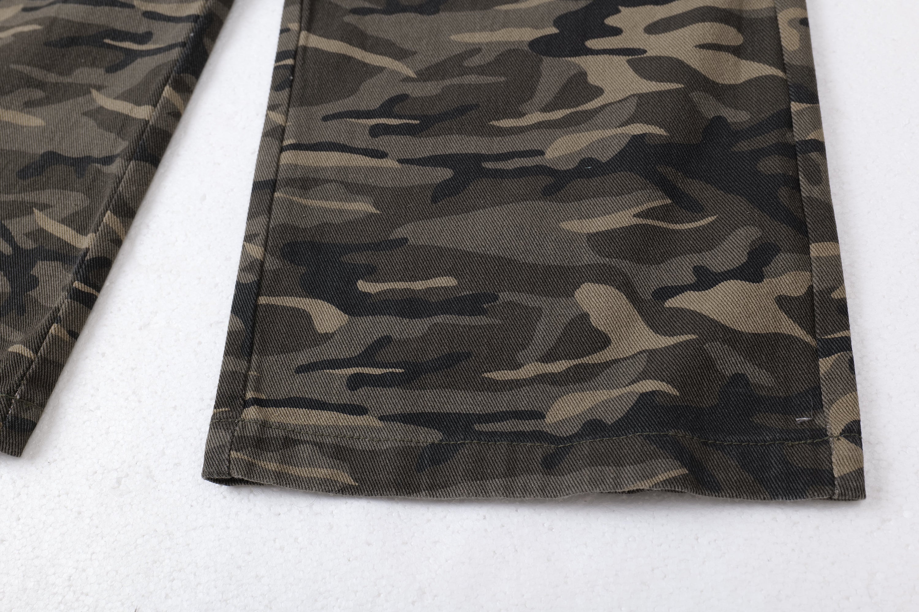 Camo Multi-Pocket Wide-Leg Cargo Pants | SEAKOFF