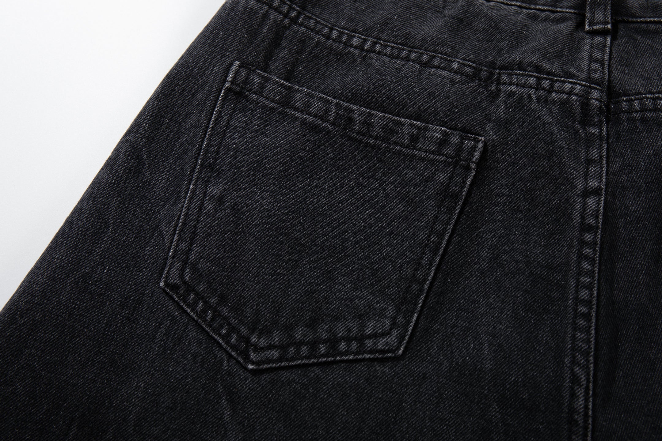 Gradient Washed Wide-Leg Denim Jeans | Curved Panel