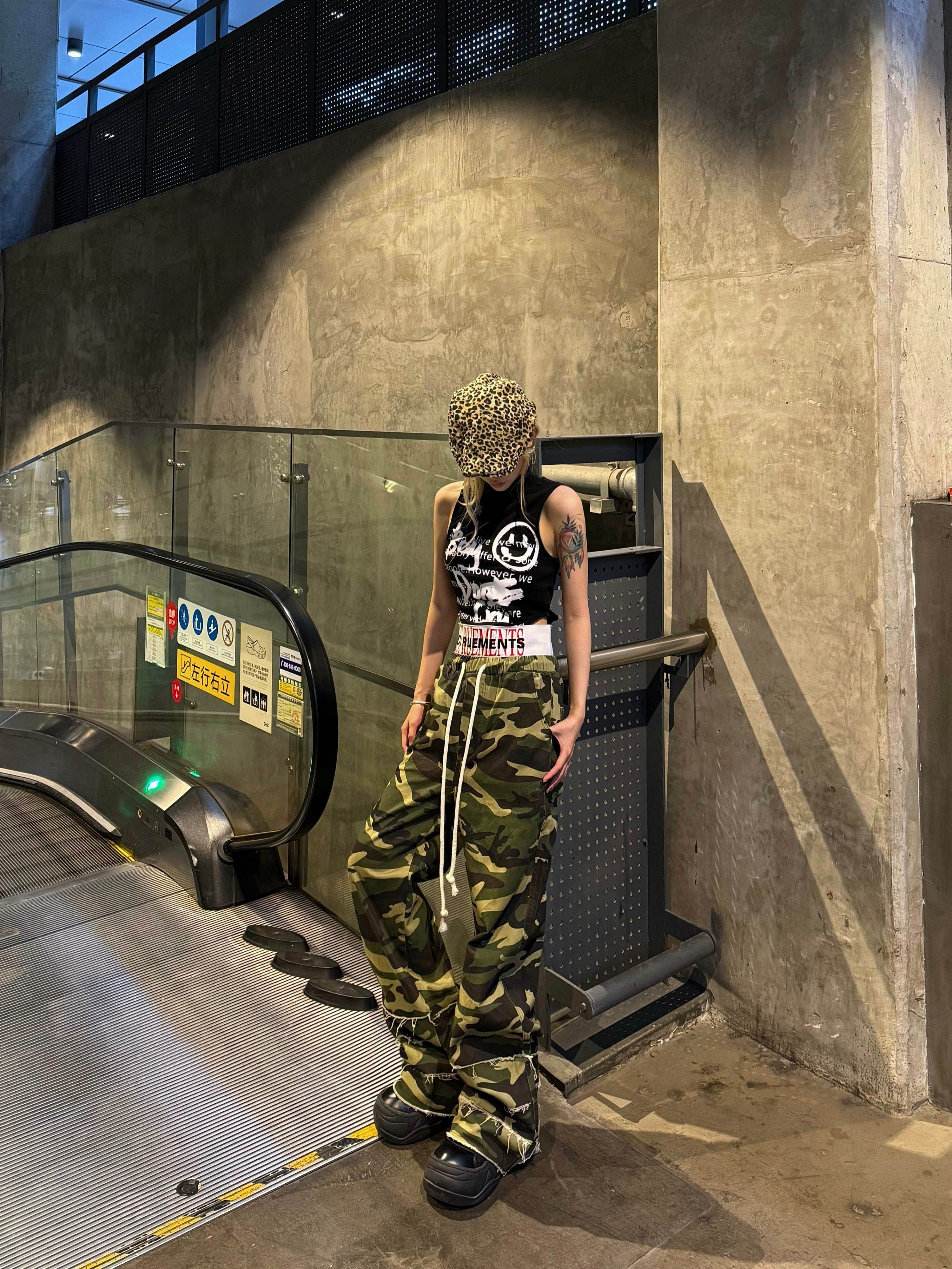 Distressed Wide-Leg Camo Sweatpants | ACC Ruements
