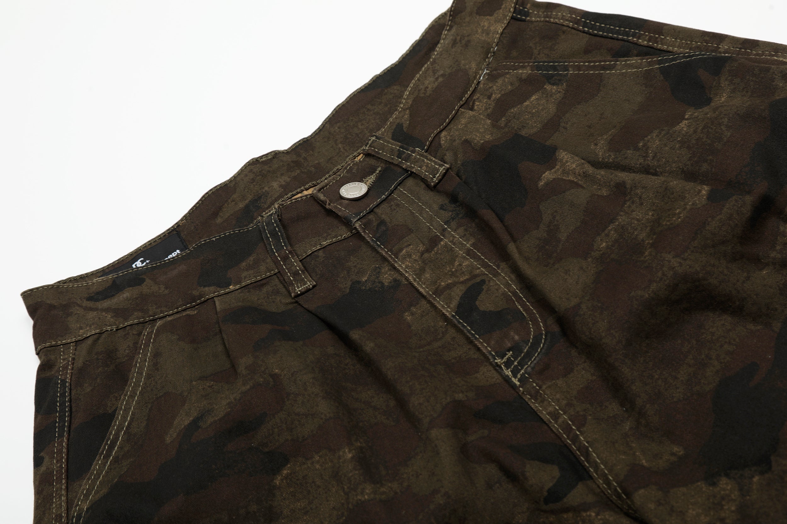 Omirad Wide-Leg Camo Cargo Shorts | Oversized Utility Fit