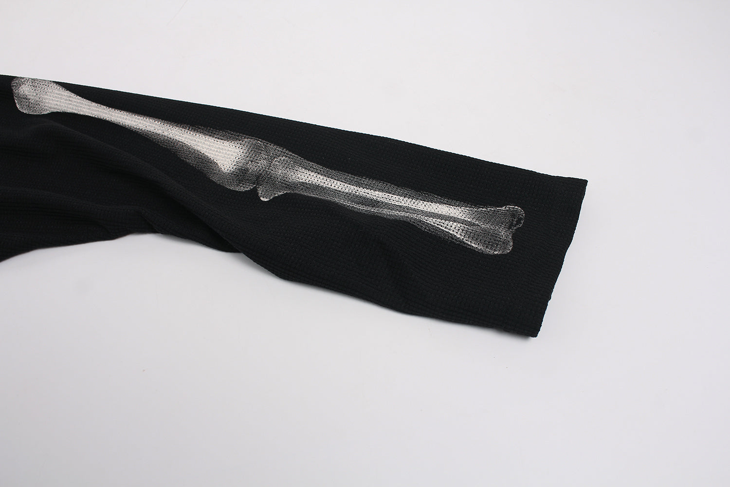 Skeleton X-Ray Print Long Sleeve Waffle Tee | Omirad