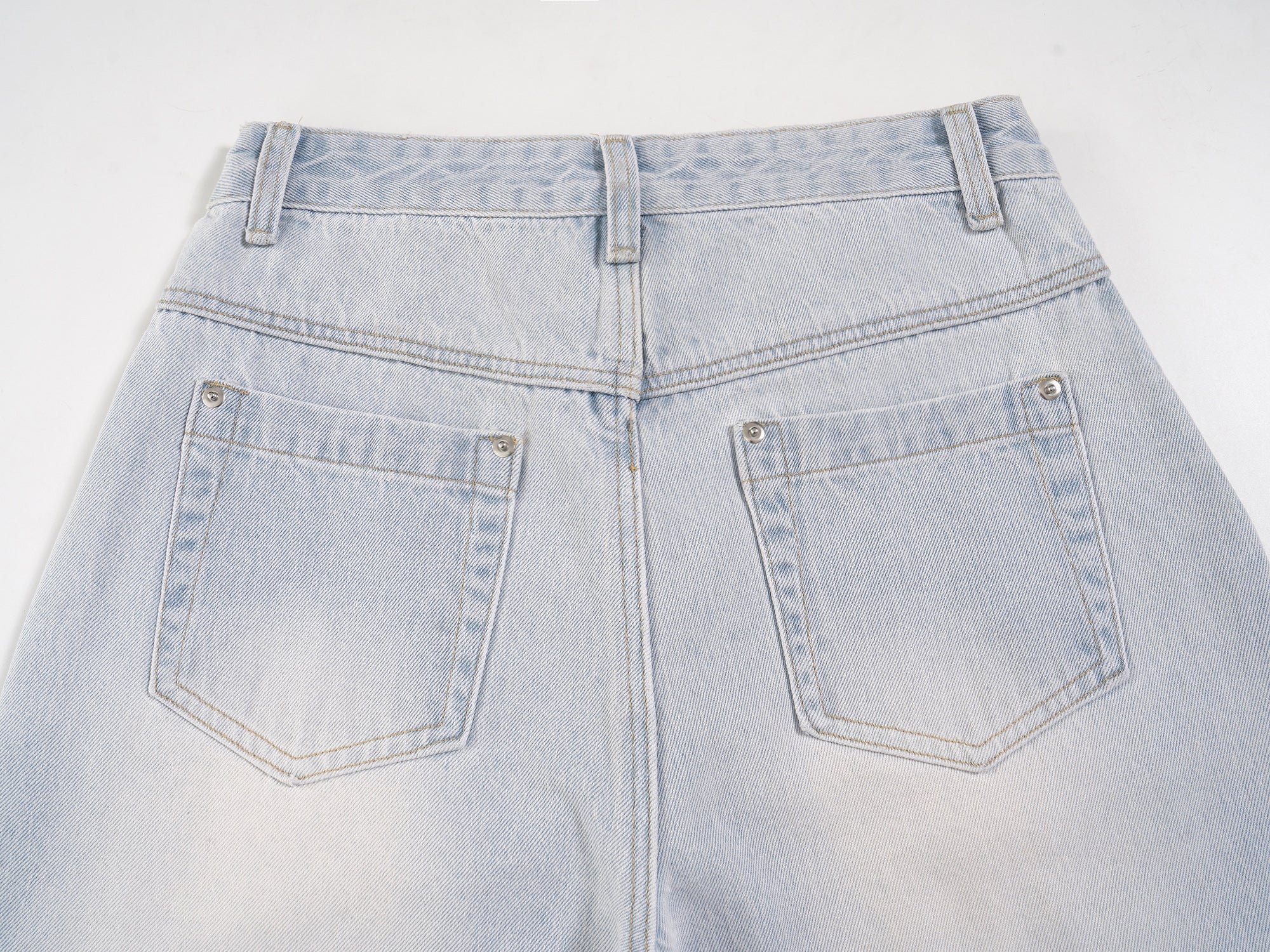 Light-Wash Wide-Leg Denim Pants | Relaxed Streetwear Fit