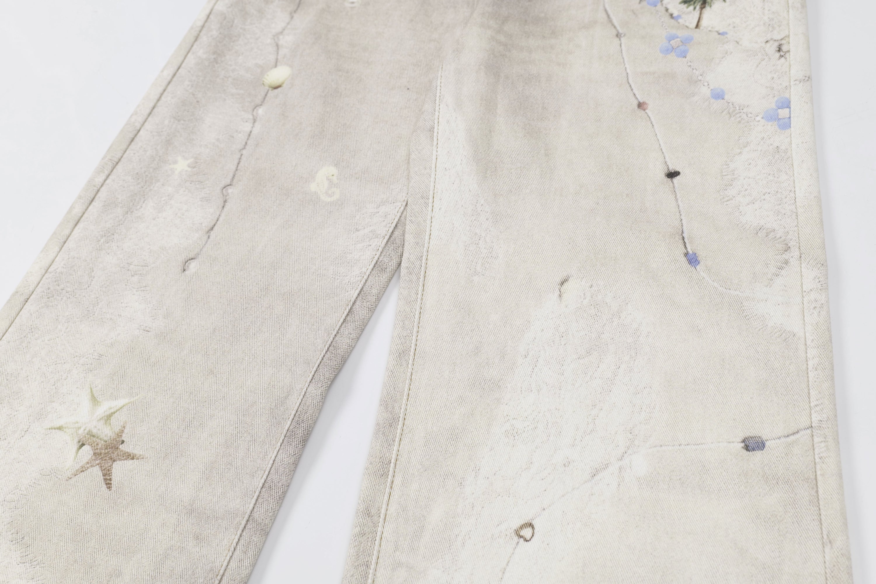 Washed Botanical Print Wide-Leg Jeans | Omirad