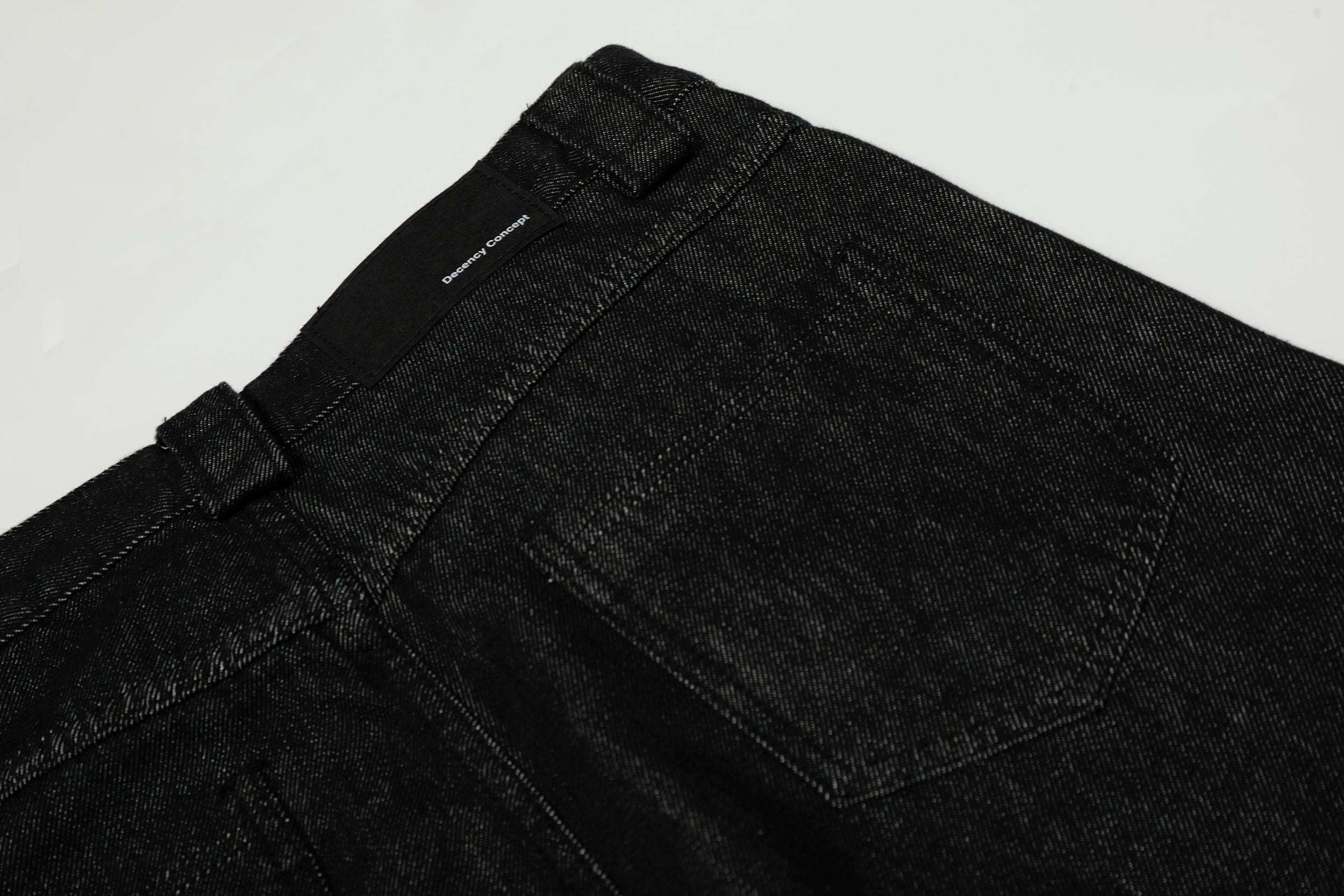Structured Panel Balloon Wide-Leg Jeans in Black Denim