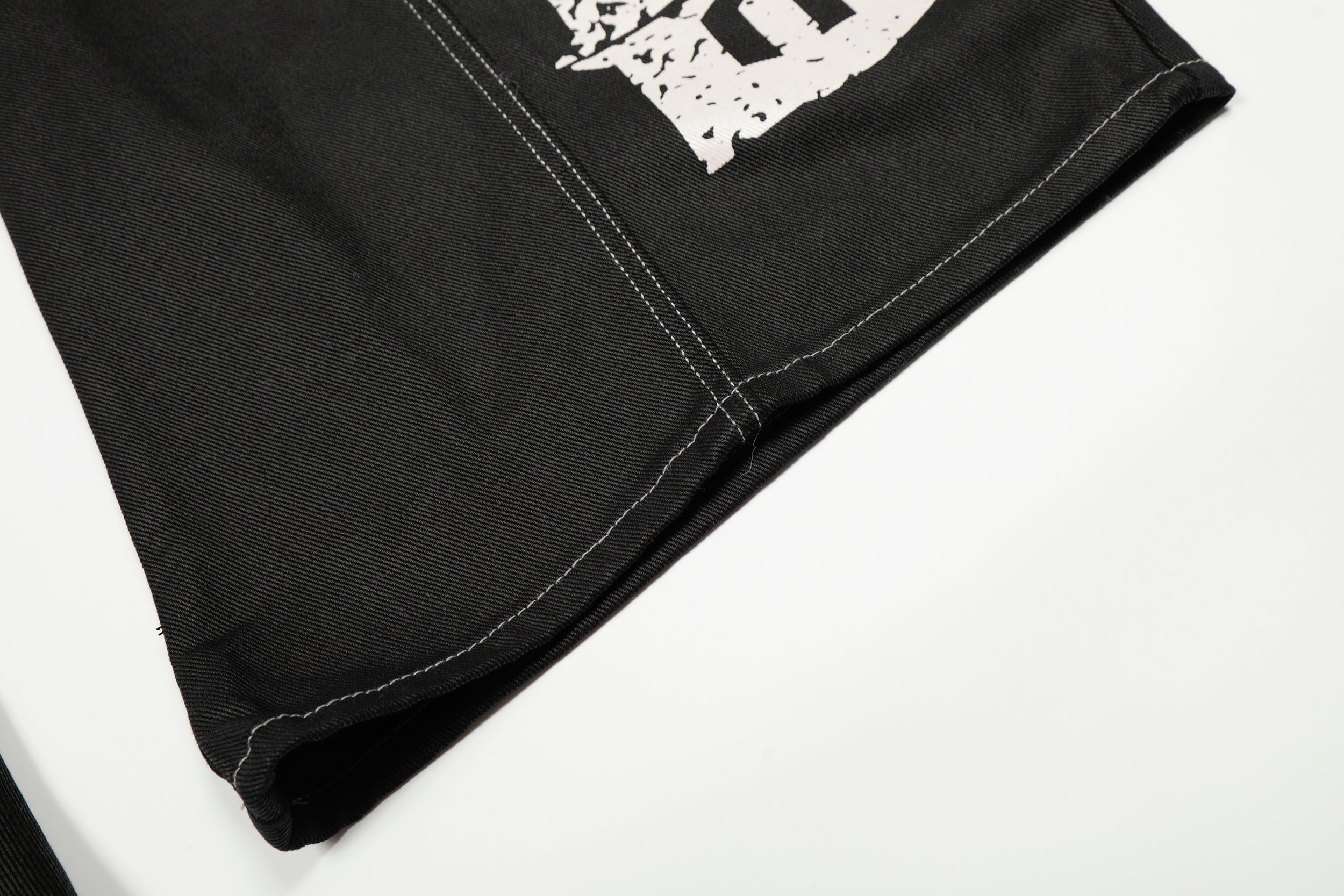 Omirad Graffiti Print Contrast Stitch Wide Leg Denim Pants