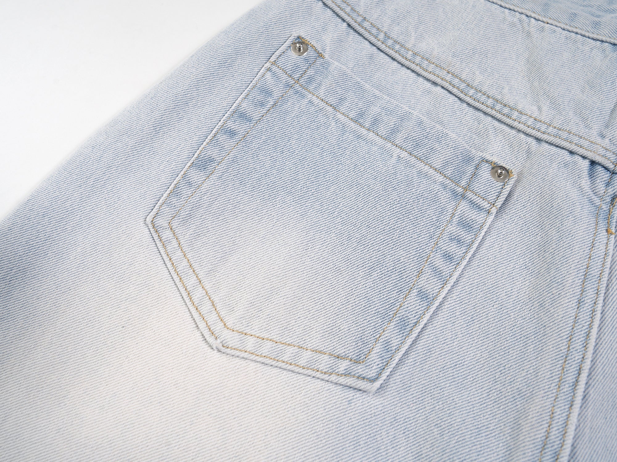 Light-Wash Wide-Leg Denim Pants | Relaxed Streetwear Fit