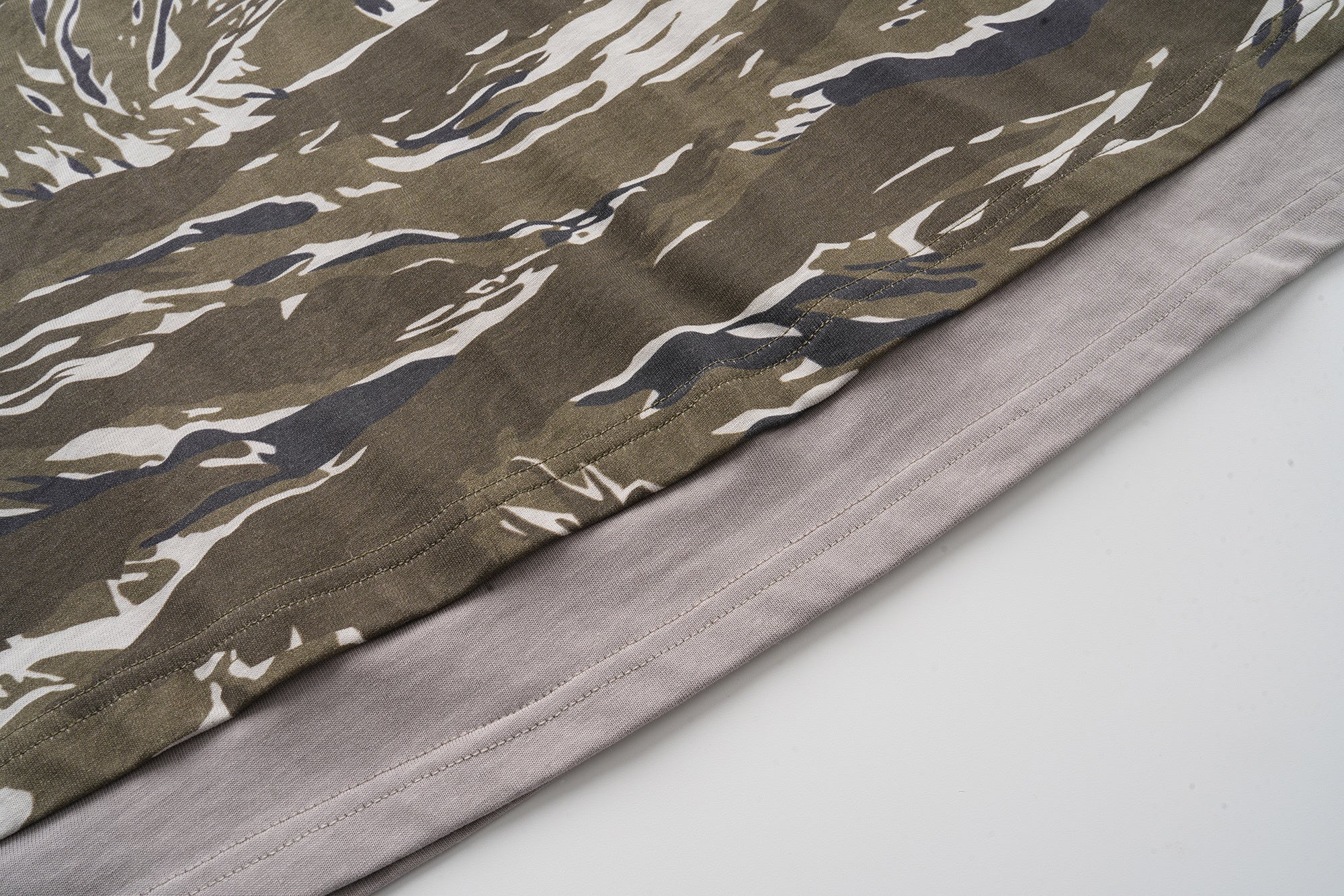 Men's Camo Layered Long Sleeve Graphic Tee | SEAKOFF