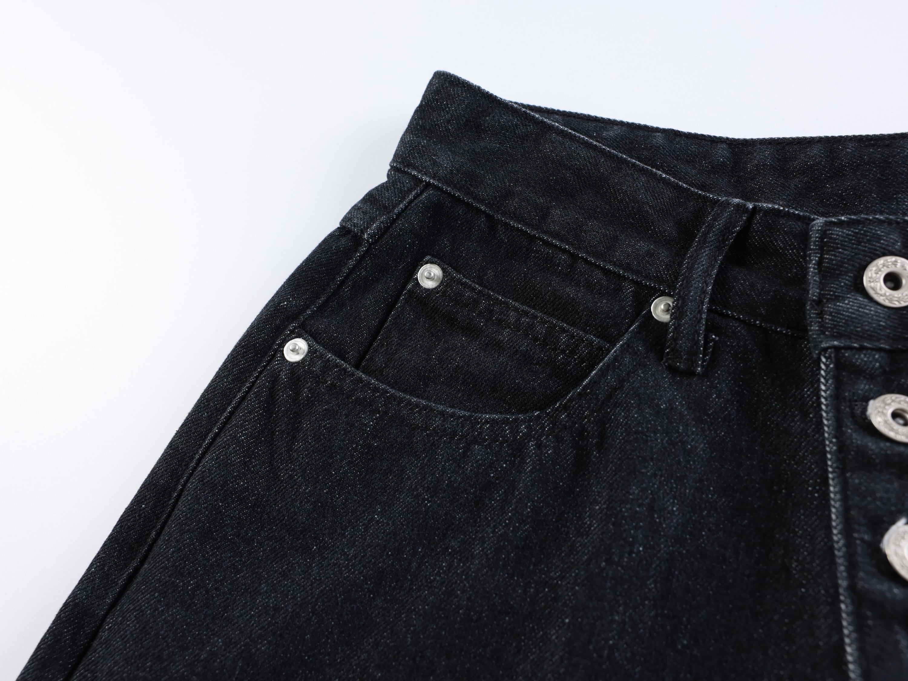 Omirad Arc Button Wide-Leg Denim Shorts | Black