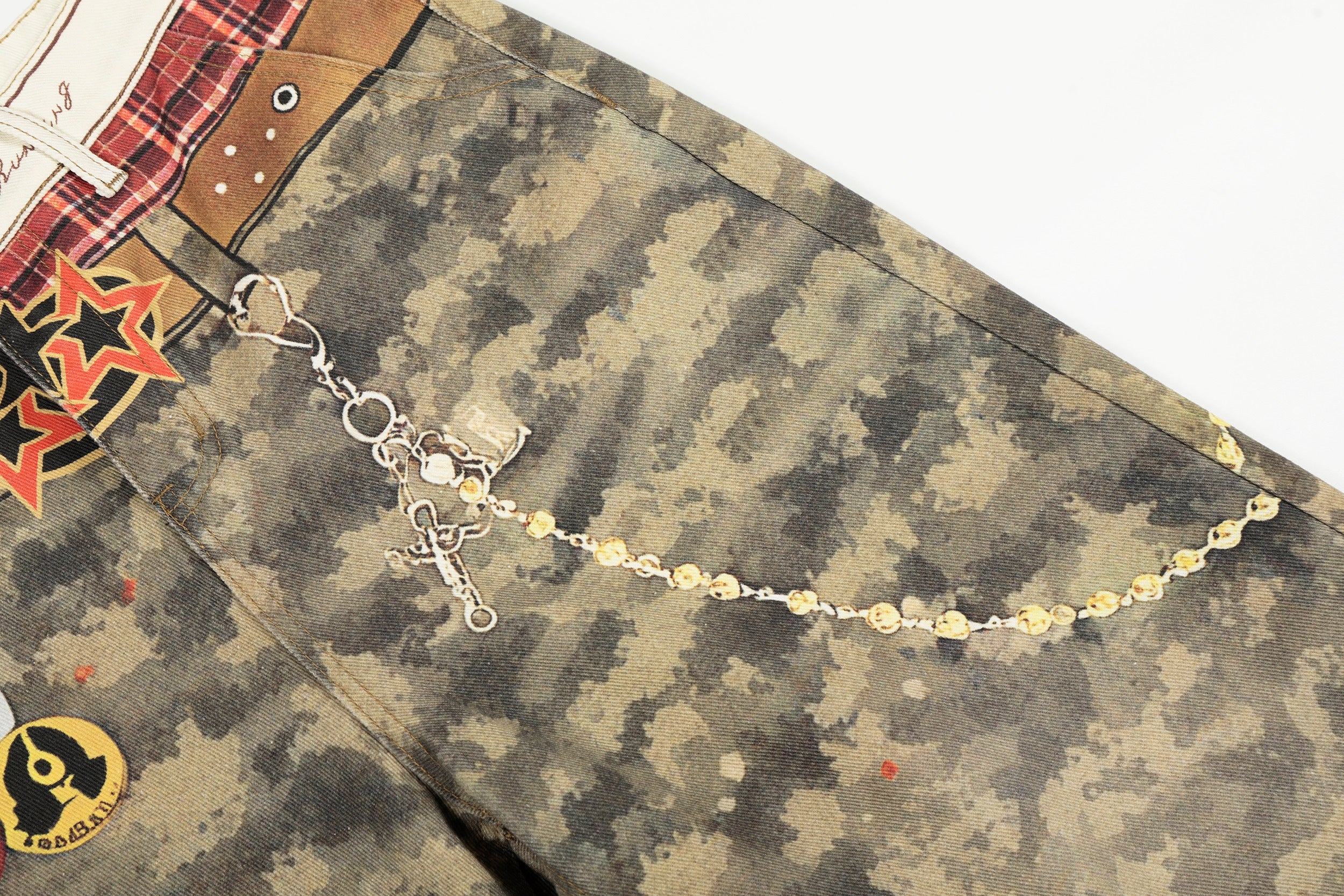 Camo Patchwork Wide-Leg Denim Pants with Chain Detail