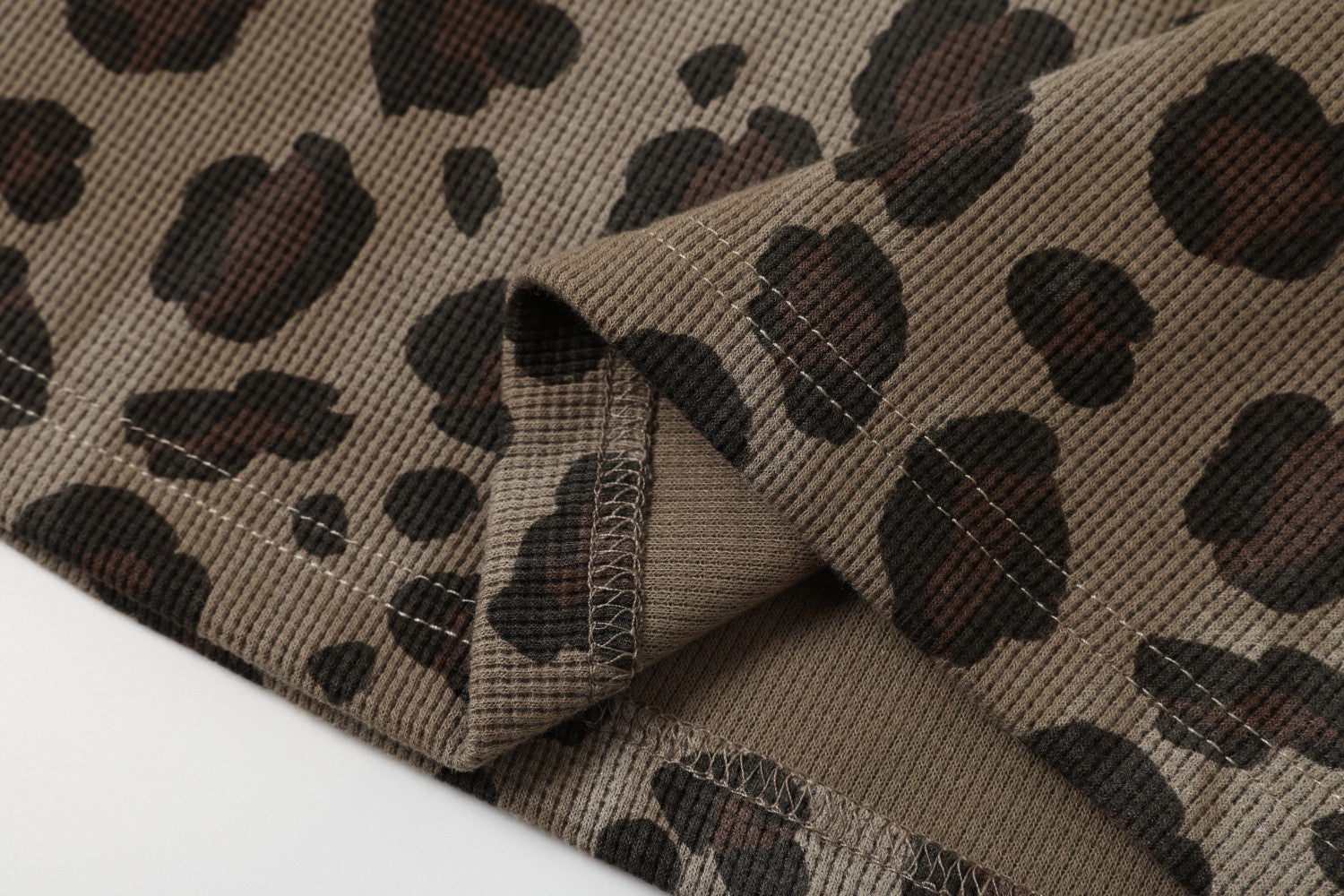 Taeleplus Leopard Print Long Sleeve Polo Shirt | Streetwear