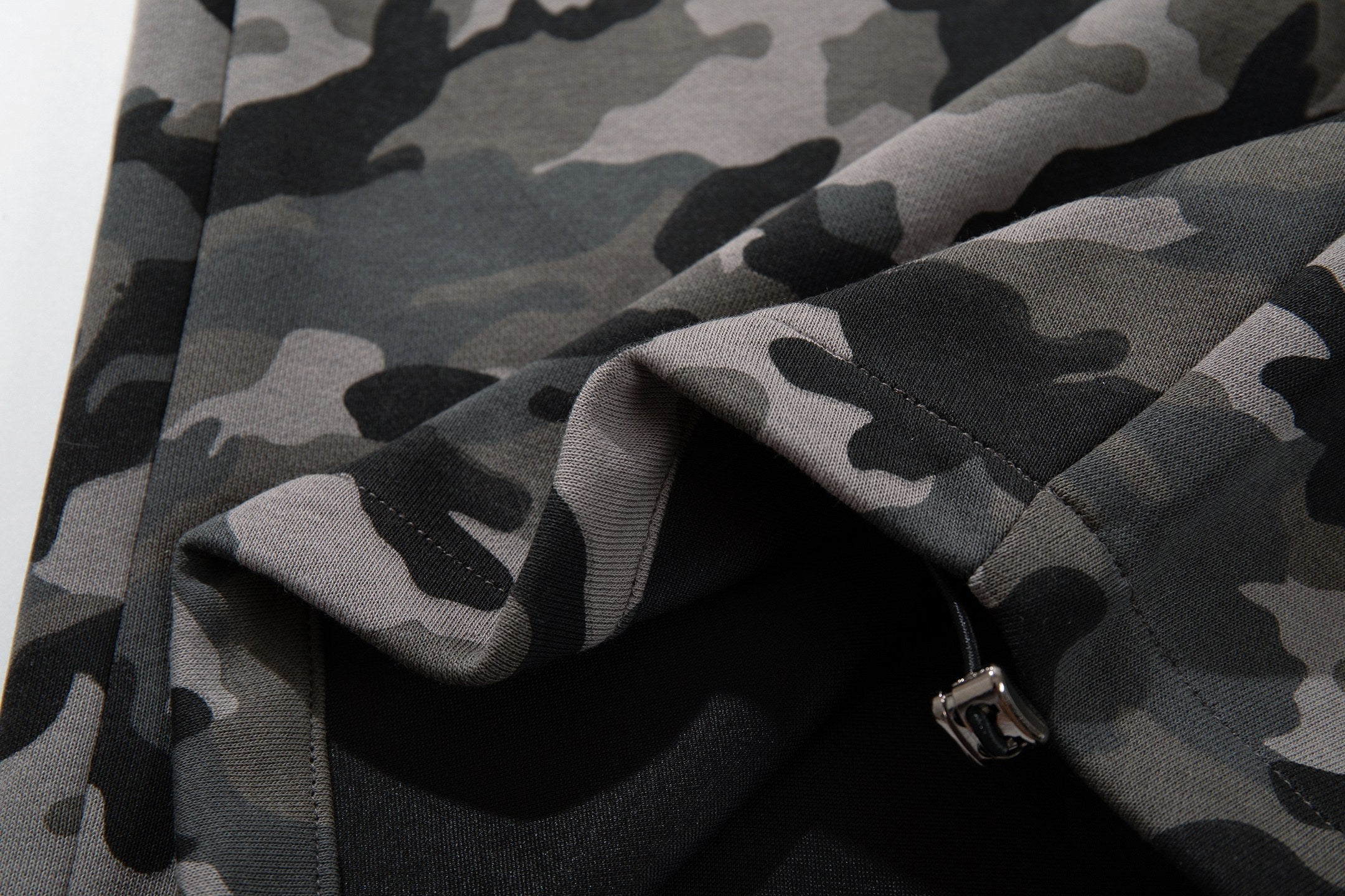 Camo Graffiti Wide-Leg Baggy Pants | Pink Star Print