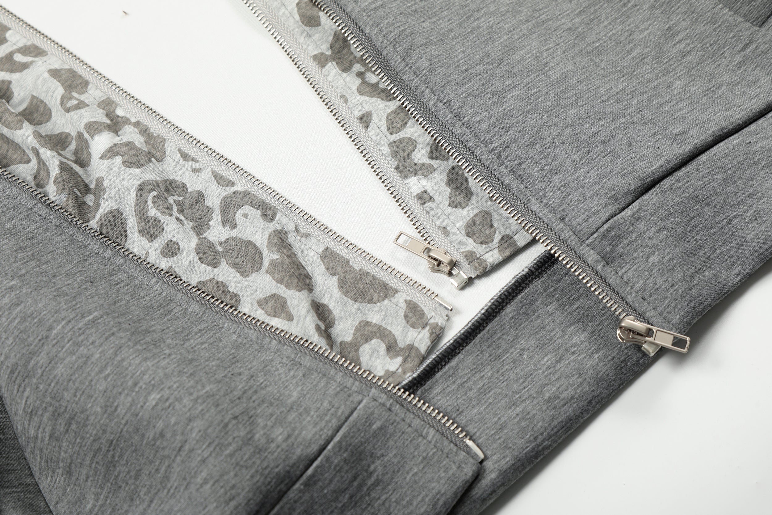 Omirad Double-Layer Zip-Up Hoodie | Grey Leopard Inner