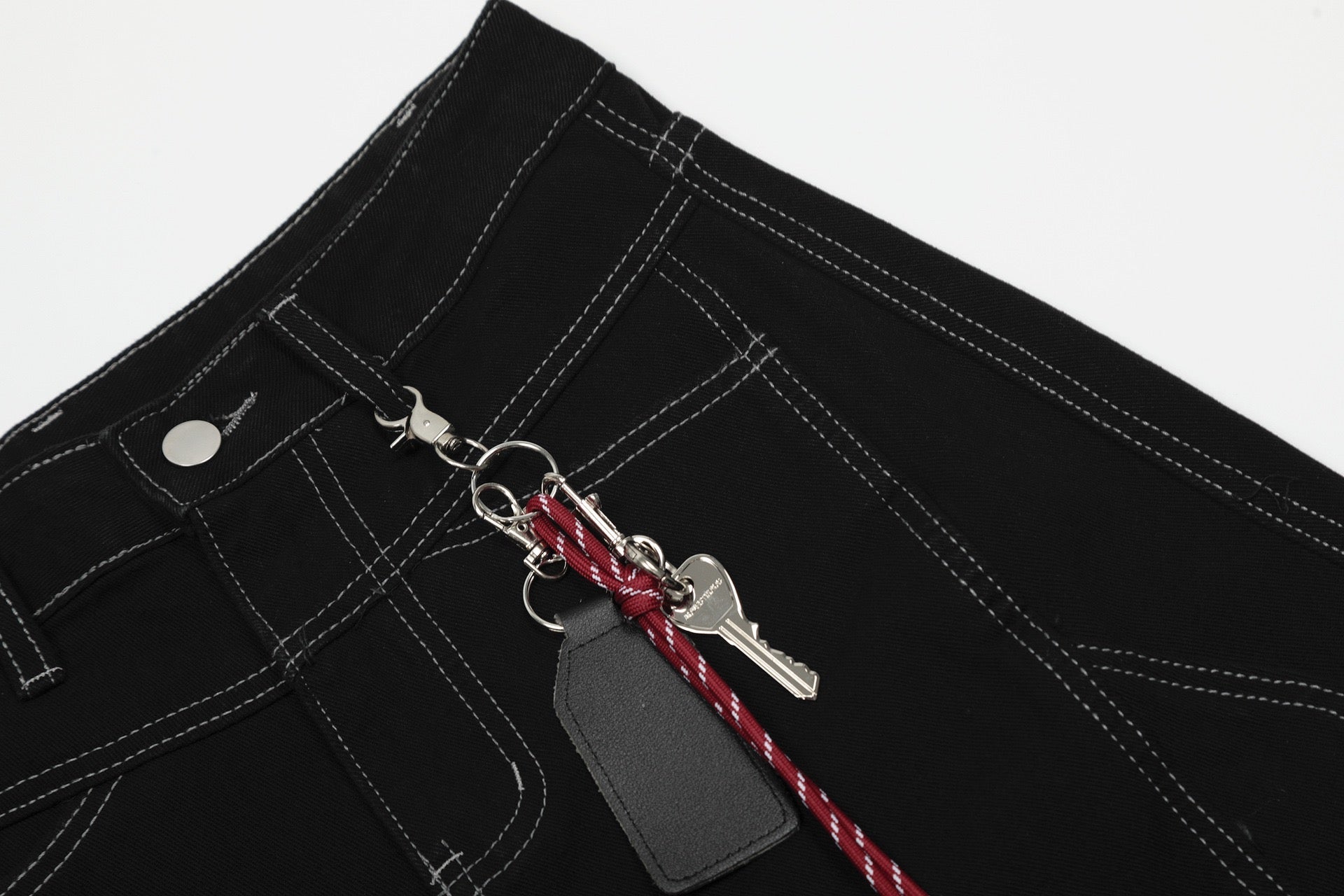 Arc-Stitched Contrast Utility Cargo Shorts | Streetwear