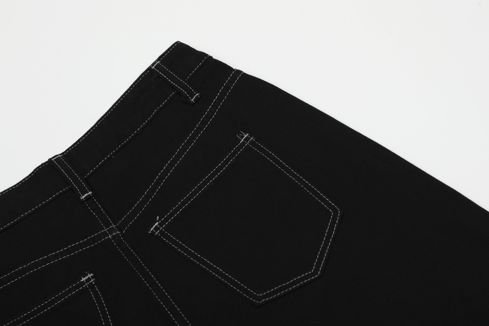 Arc-Stitched Contrast Utility Cargo Shorts | Streetwear