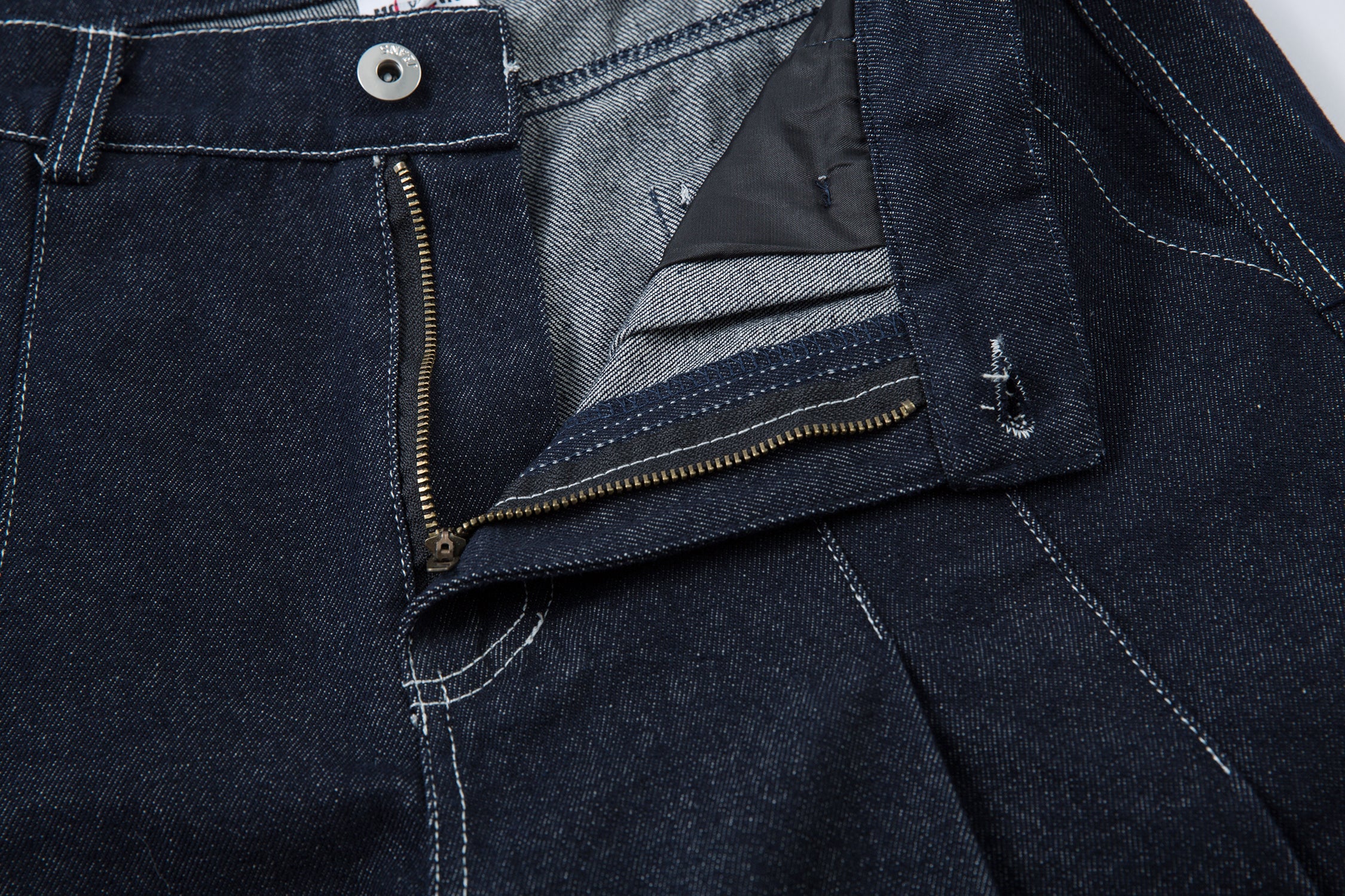Sculpted Pleated Balloon-Leg Denim Jeans | Deep Indigo