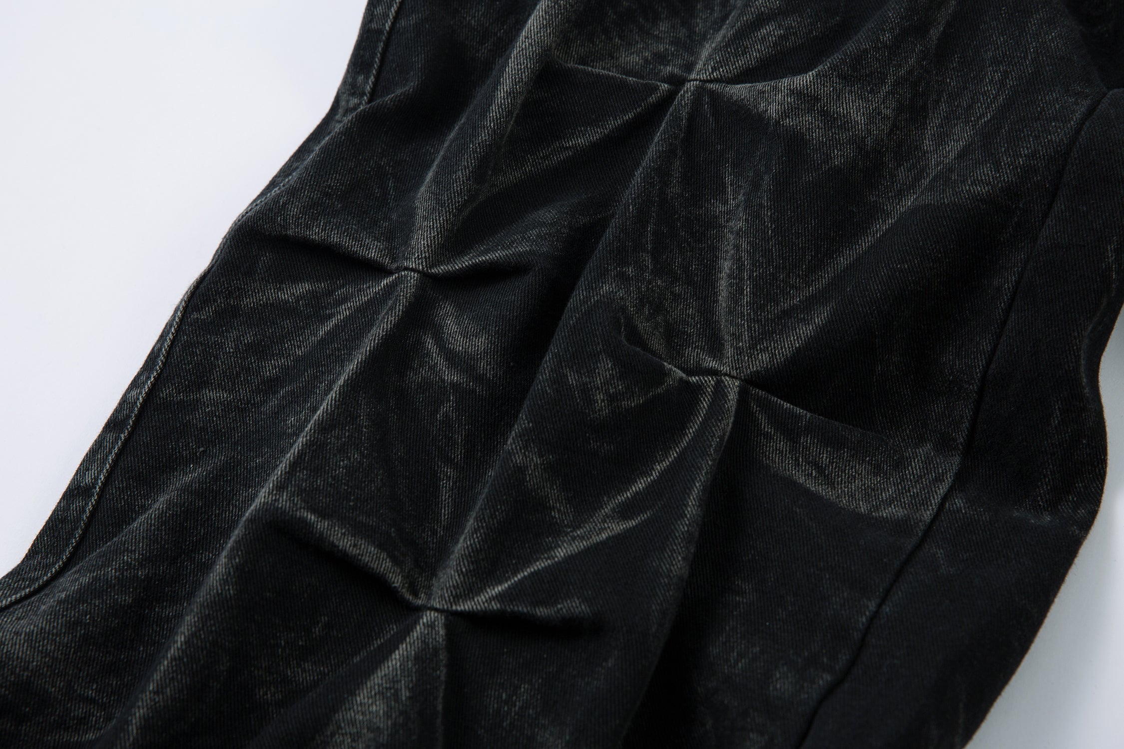 Omirad 3D Pleated Wide-Leg Jeans | Washed Black Denim