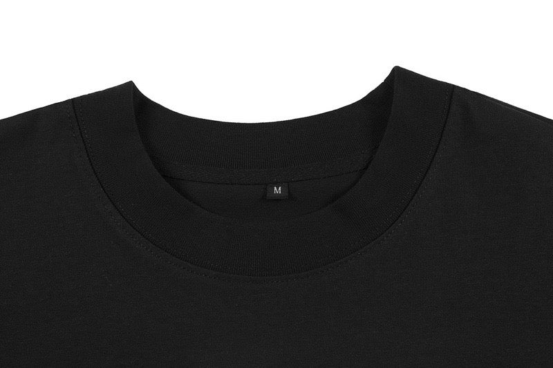 Saint Chevarre Metallic Lips Oversized Graphic Tee | Black