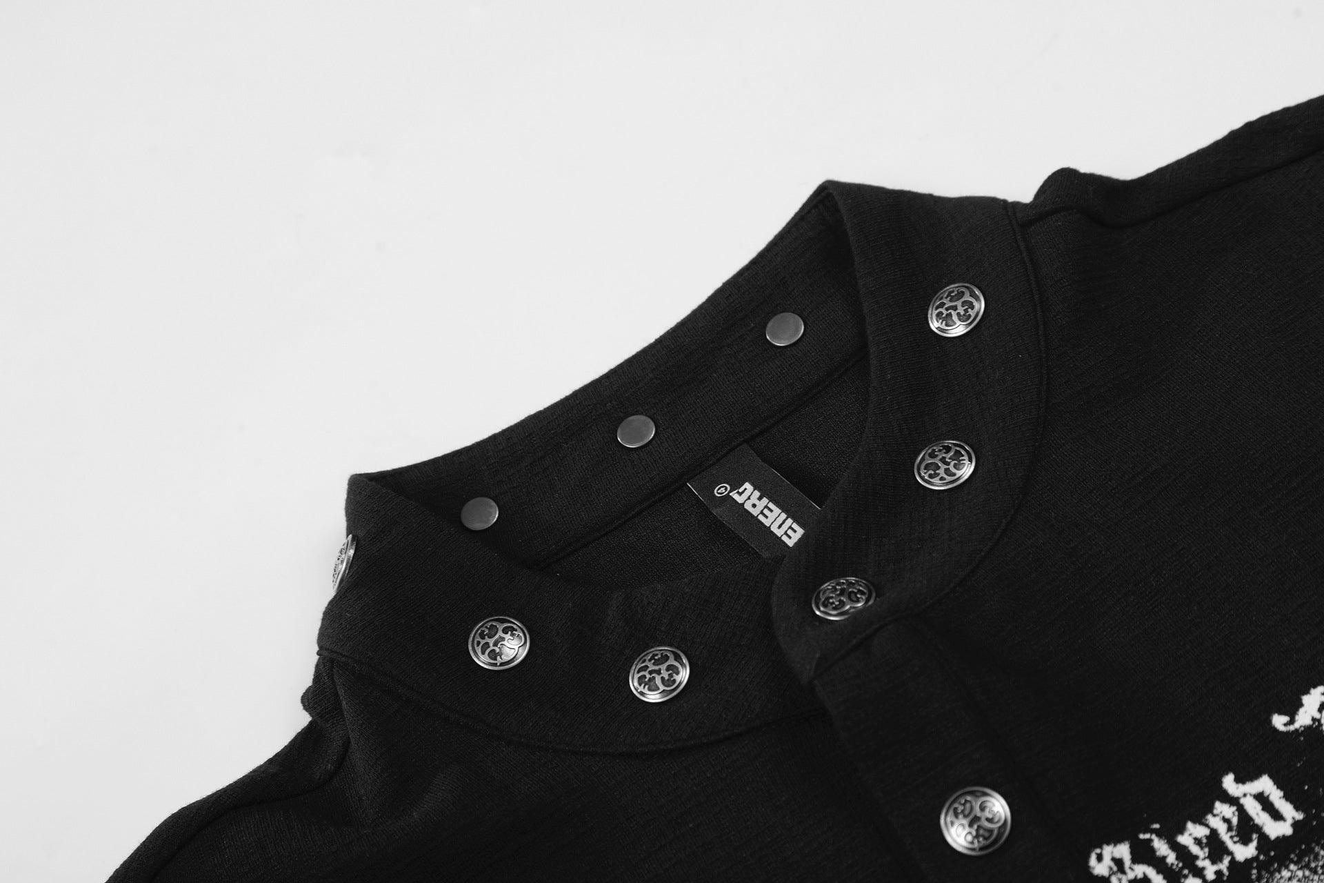 Chemise gothique à manches longues avec motif Faucheur et col officier clouté