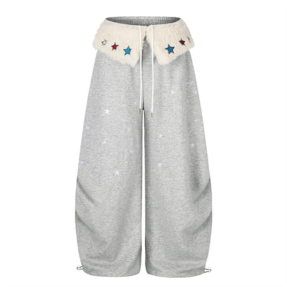 Sweatpants mit weitem Bein, Sternstickerei und umgeschlagenem Sherpa-Bund