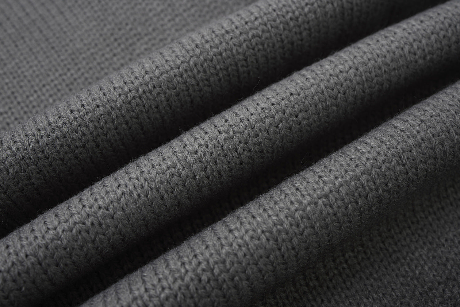 Pull col rond en maille – Graffiti usé, dégradé délavé à l’acide