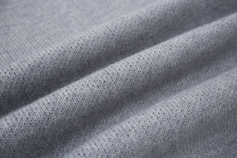Strickcardigan mit Kreuzgrafik – Distressed-College-V-Ausschnitt, Oversize für Herren