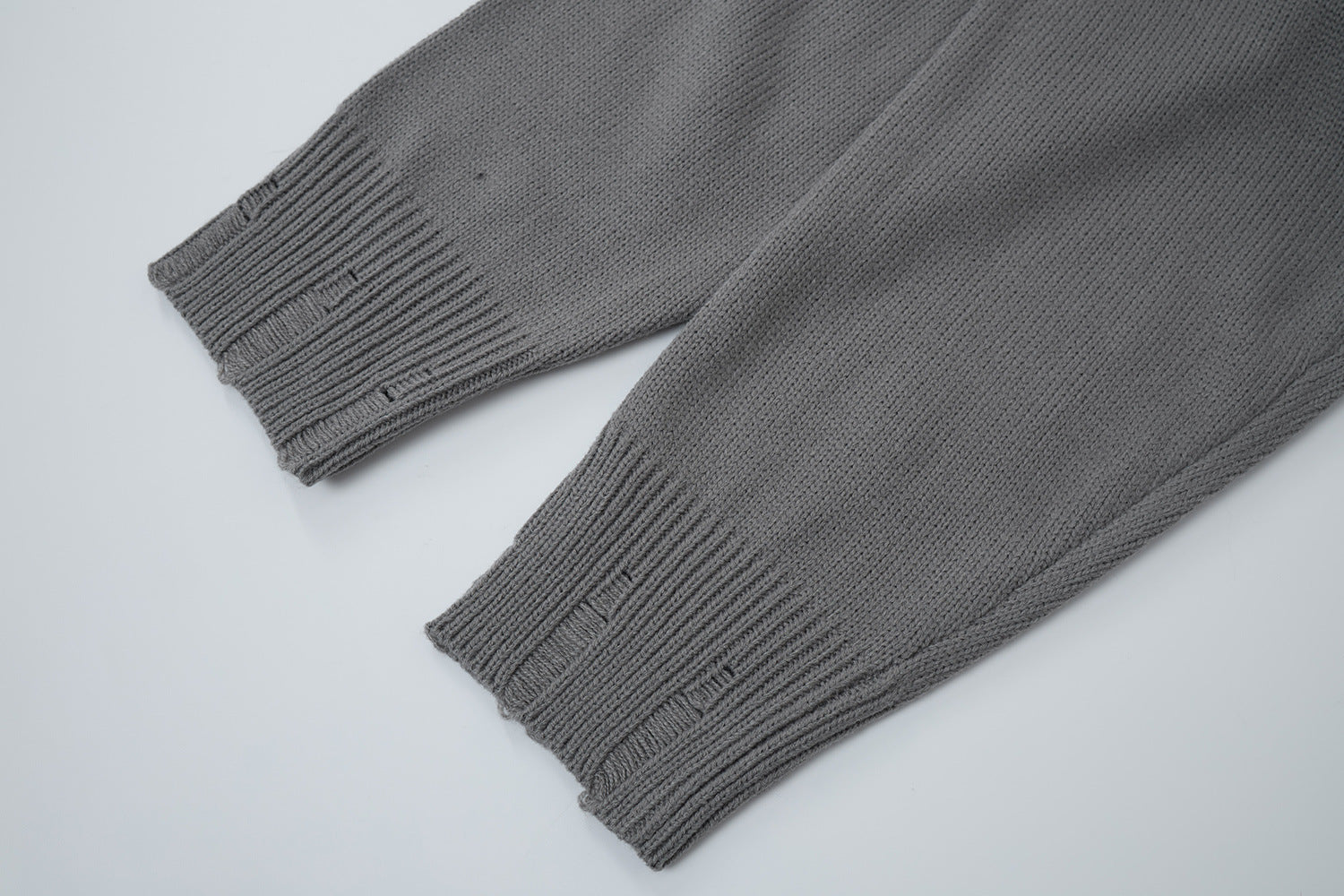 Pull en maille tête de mort & fémurs – Col rond streetwear punk