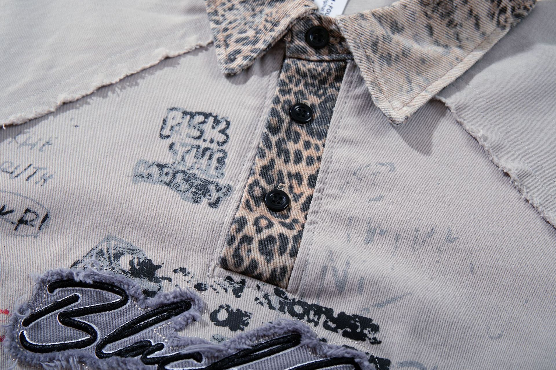 Chemise à col et manches courtes – Polo patchwork léopard graffiti