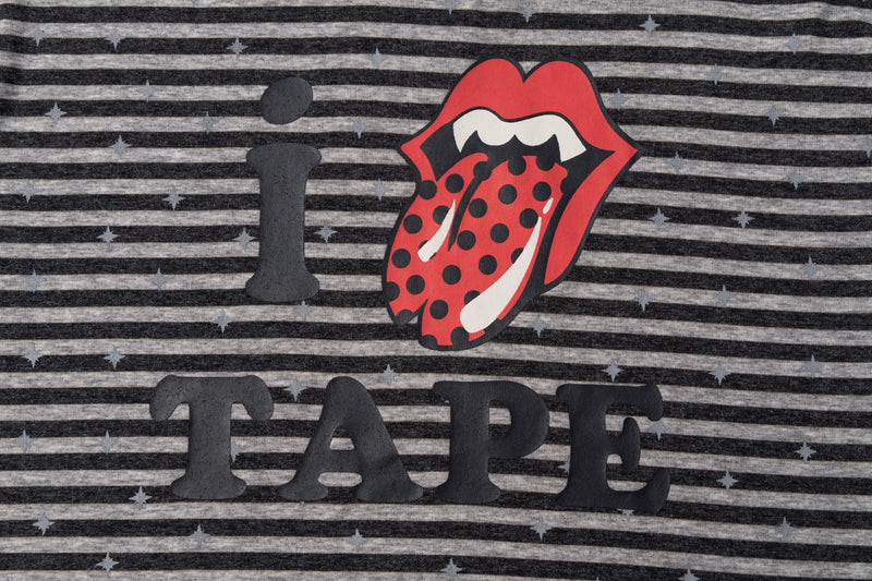 Langarmshirt mit Streifen und Sternprint sowie Rock-Lippen-und-Zunge-Grafik