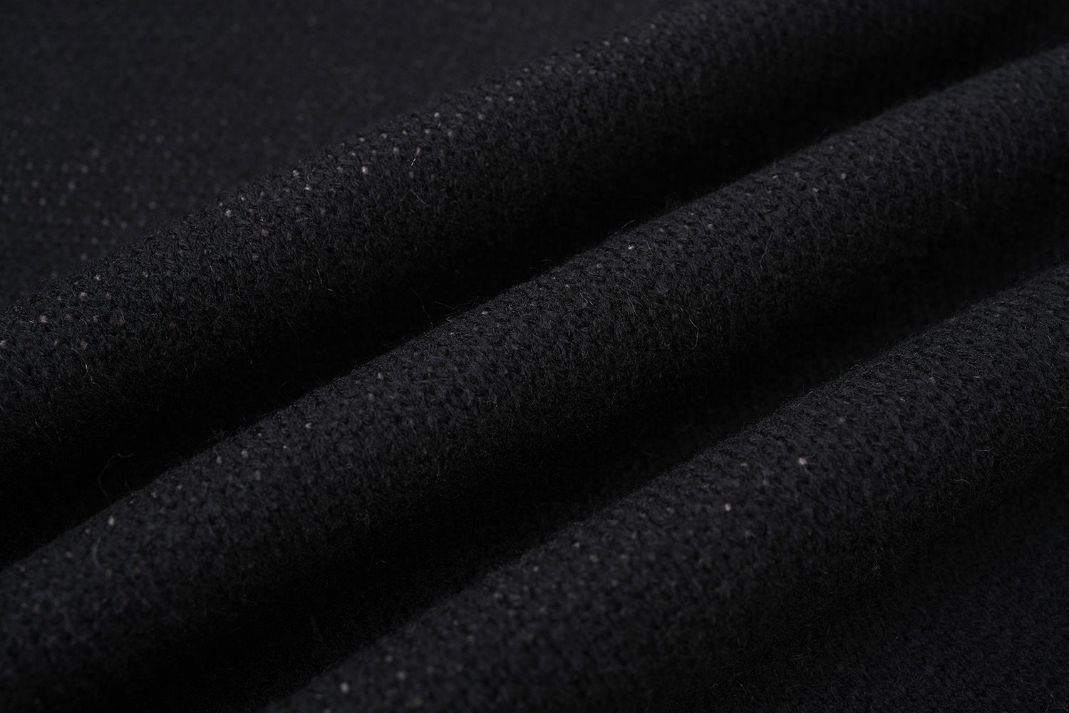 Pull à col montant Cross Heart en maille délavée – Jacquard gothique sombre à franges