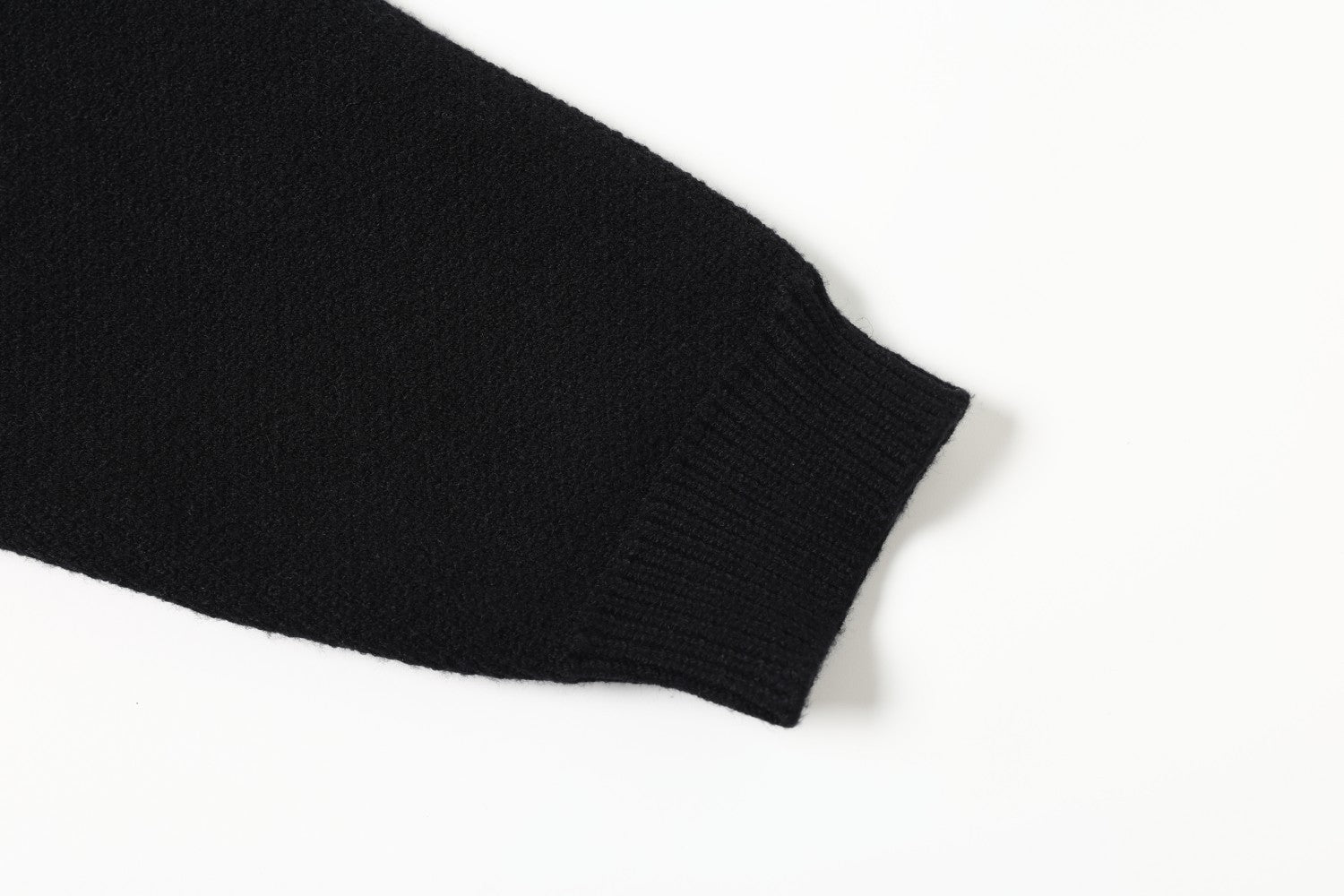 Rock Music Jacquard Crew Neck Pullover Sweater – Black Knit with Band Graphic