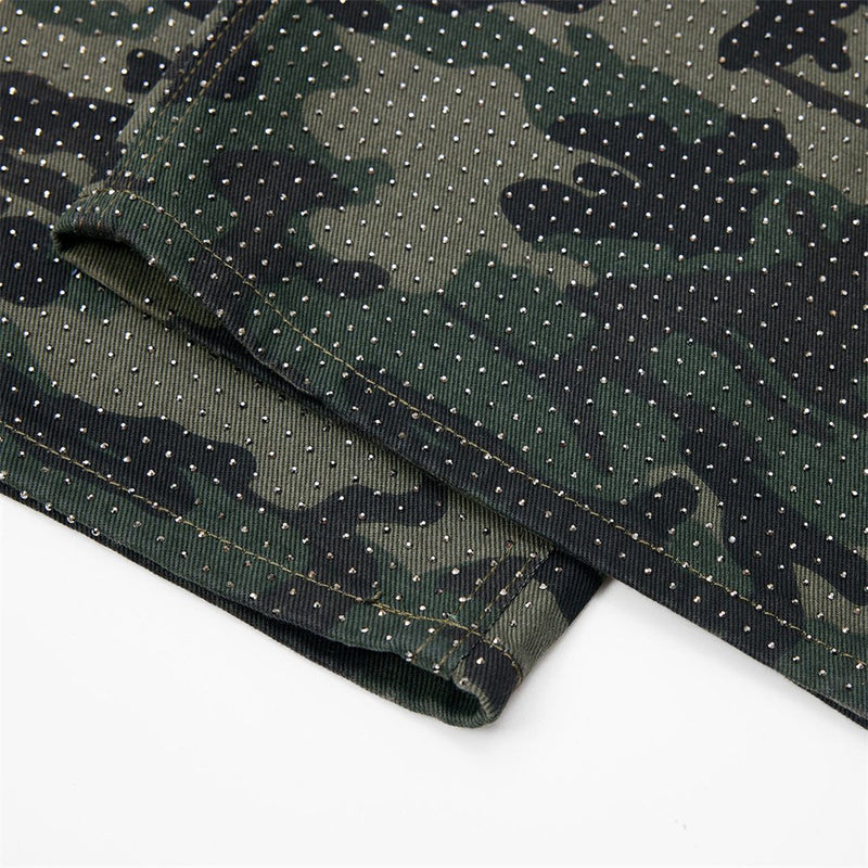 Camo-Hose mit weitem Bein und durchgehendem Strassdetail