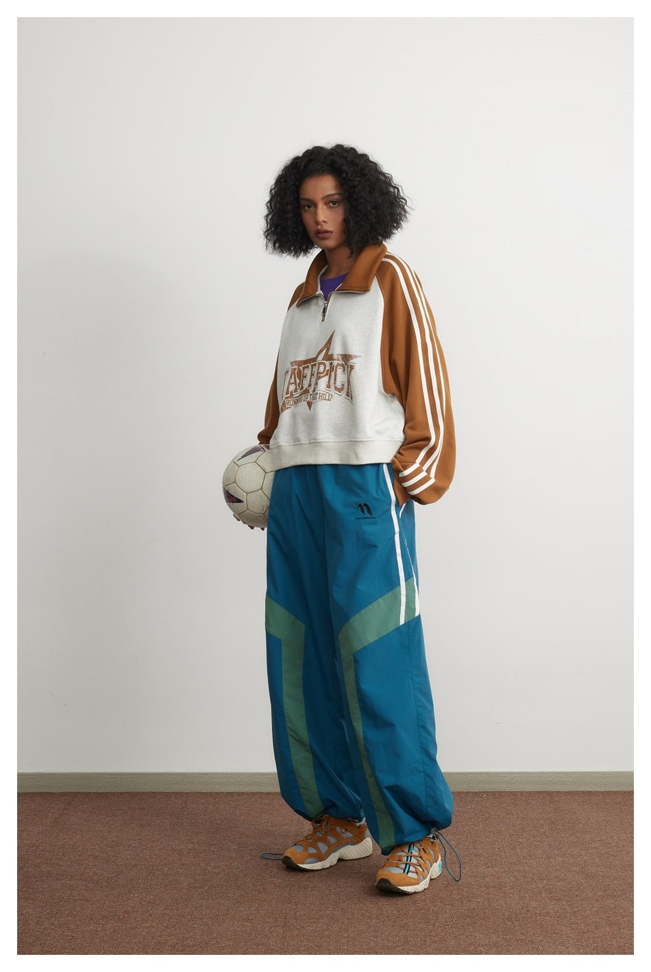 Cropped Half-Zip Sweatshirt Jacket – Colorblock Raglan with Stripe Sleeves