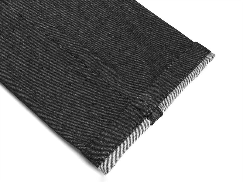 Wide-Leg-Raw-Denim-Jeans – Schwarze Herrenjeans mit Stern-Patches, Straight Fit