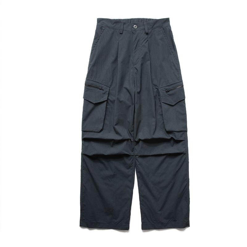 Wide-Leg Cargo Pants with Zipper Pockets – Ripstop Nylon, Relaxed Fit