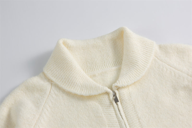Herren-Strickjacke mit Oversize-Passform, Reißverschluss, Stehkragen und aufgesetzten Taschen