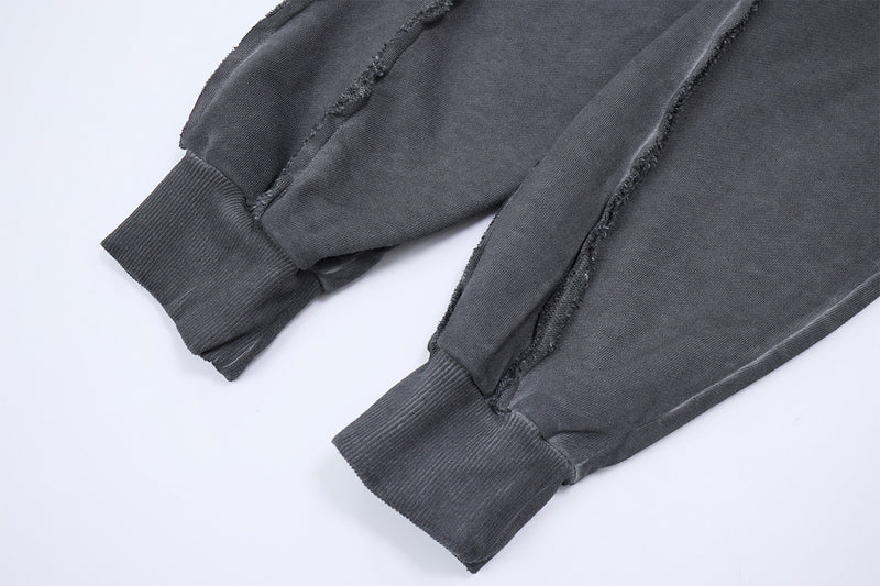 Verwaschenes Vintage-Sweatshirt mit geprägtem Drachen, Langarm – Raw-Edge-Moto-Crewneck