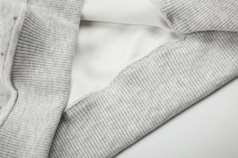Sweat à capuche zippé avec bordure en fausse fourrure, ange anime et notes de musique