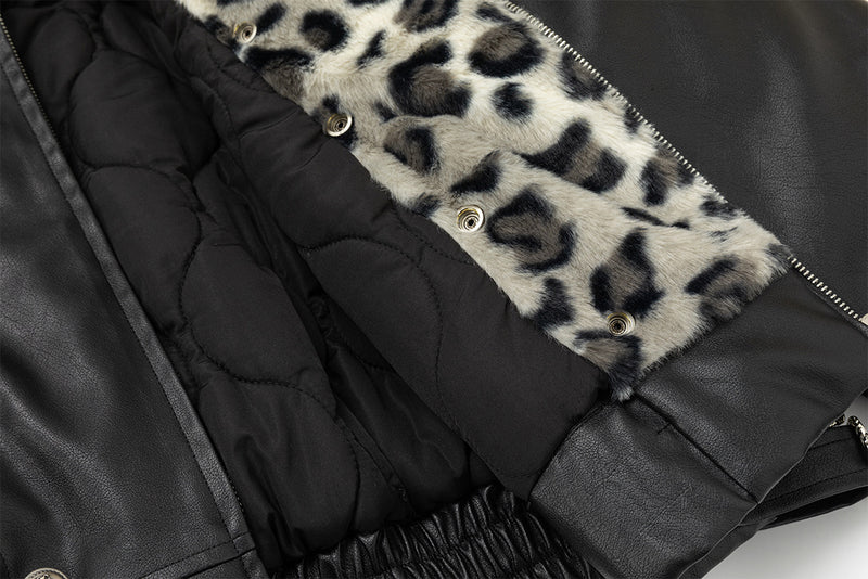 Schwarze Kunstlederjacke mit Kapuze – zweireihig mit Kapuze aus Leoparden-Kunstfell