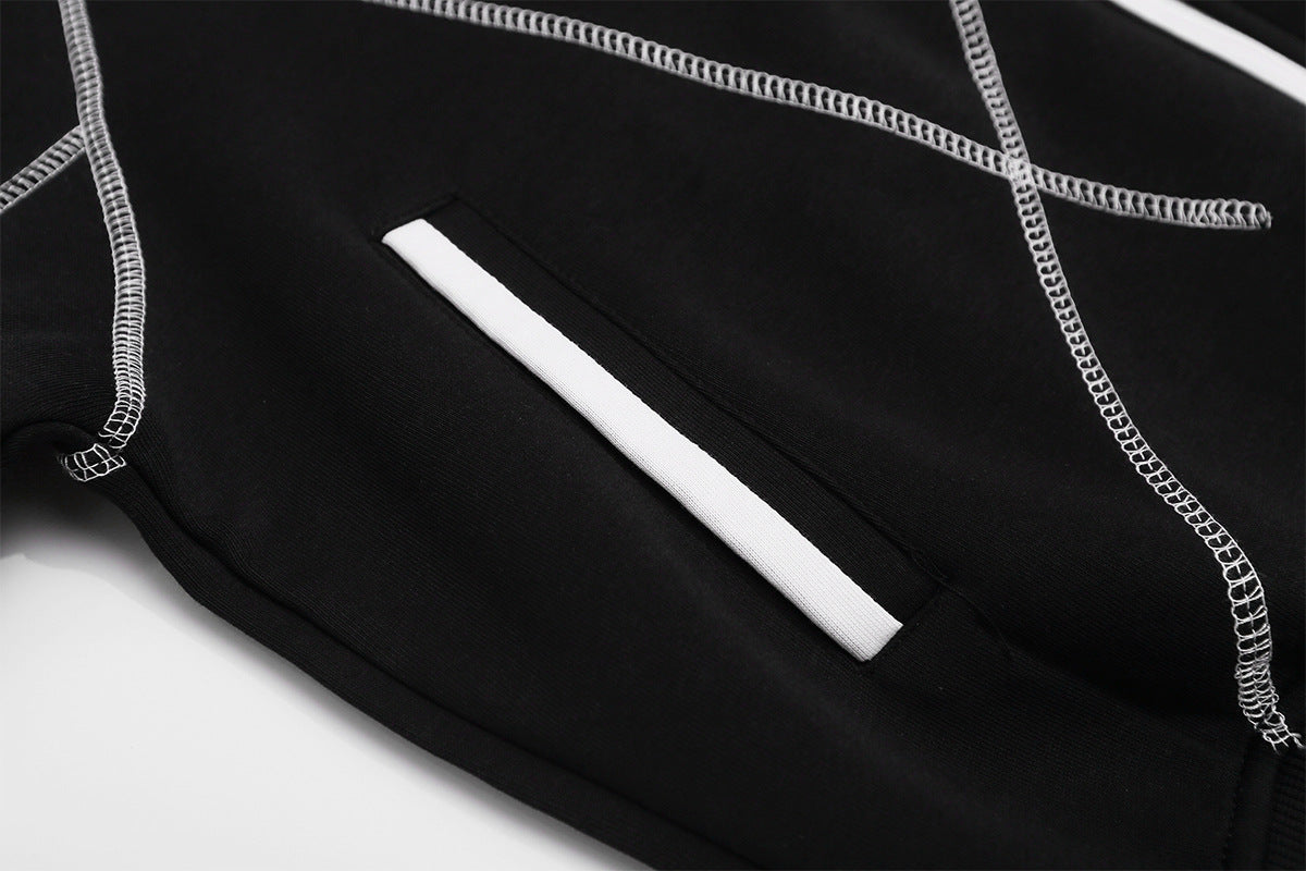 Zip-Hoodie mit kontrastierenden Steppnähten – Kurzer, sportlicher Fit