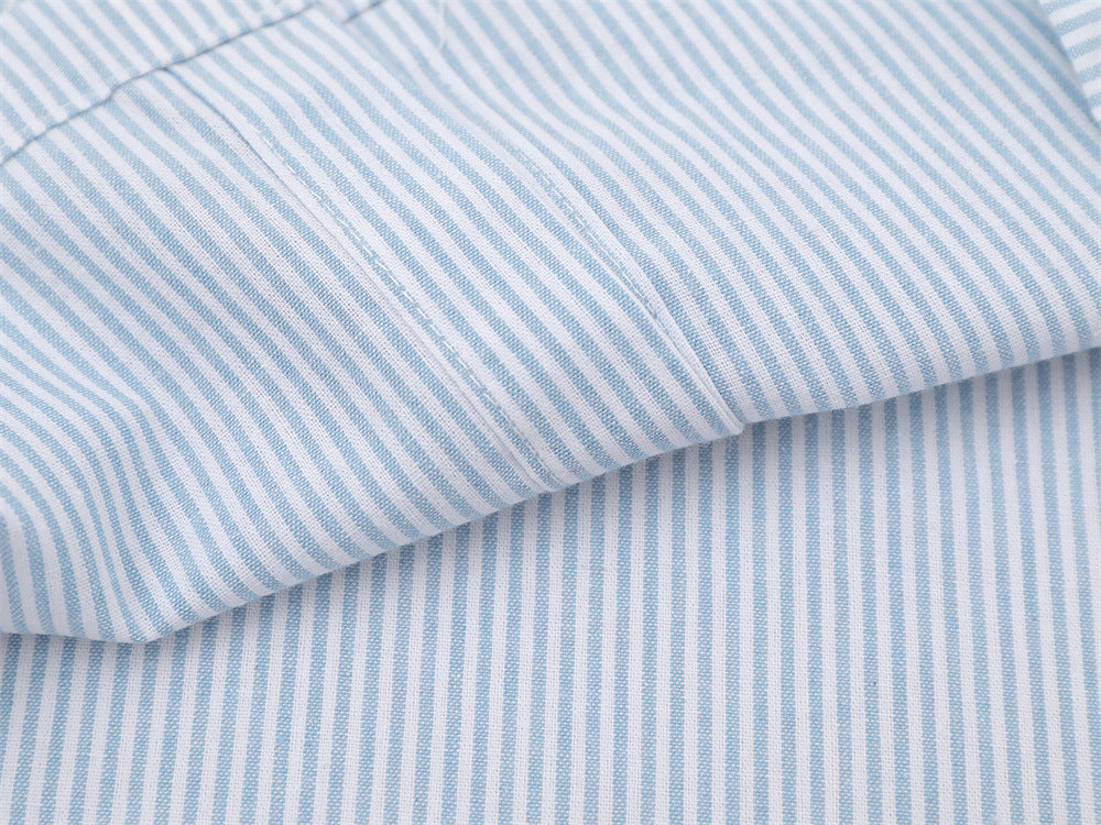 Gestreiftes Langarmhemd mit Button-down-Kragen und übergroßer R.C.-Buchstabenapplikation