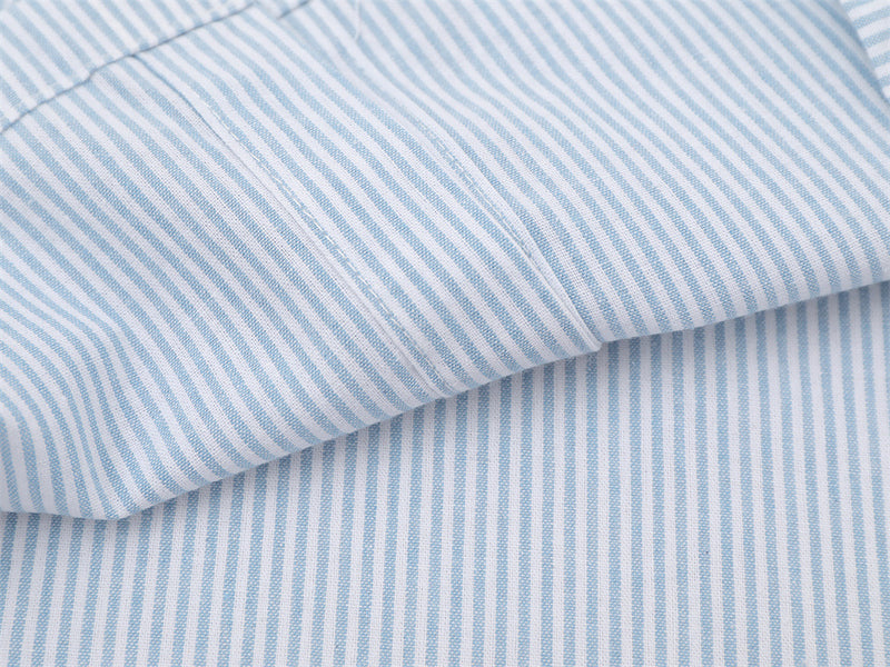 Gestreiftes Langarmhemd mit Button-down-Kragen und übergroßer R.C.-Buchstabenapplikation