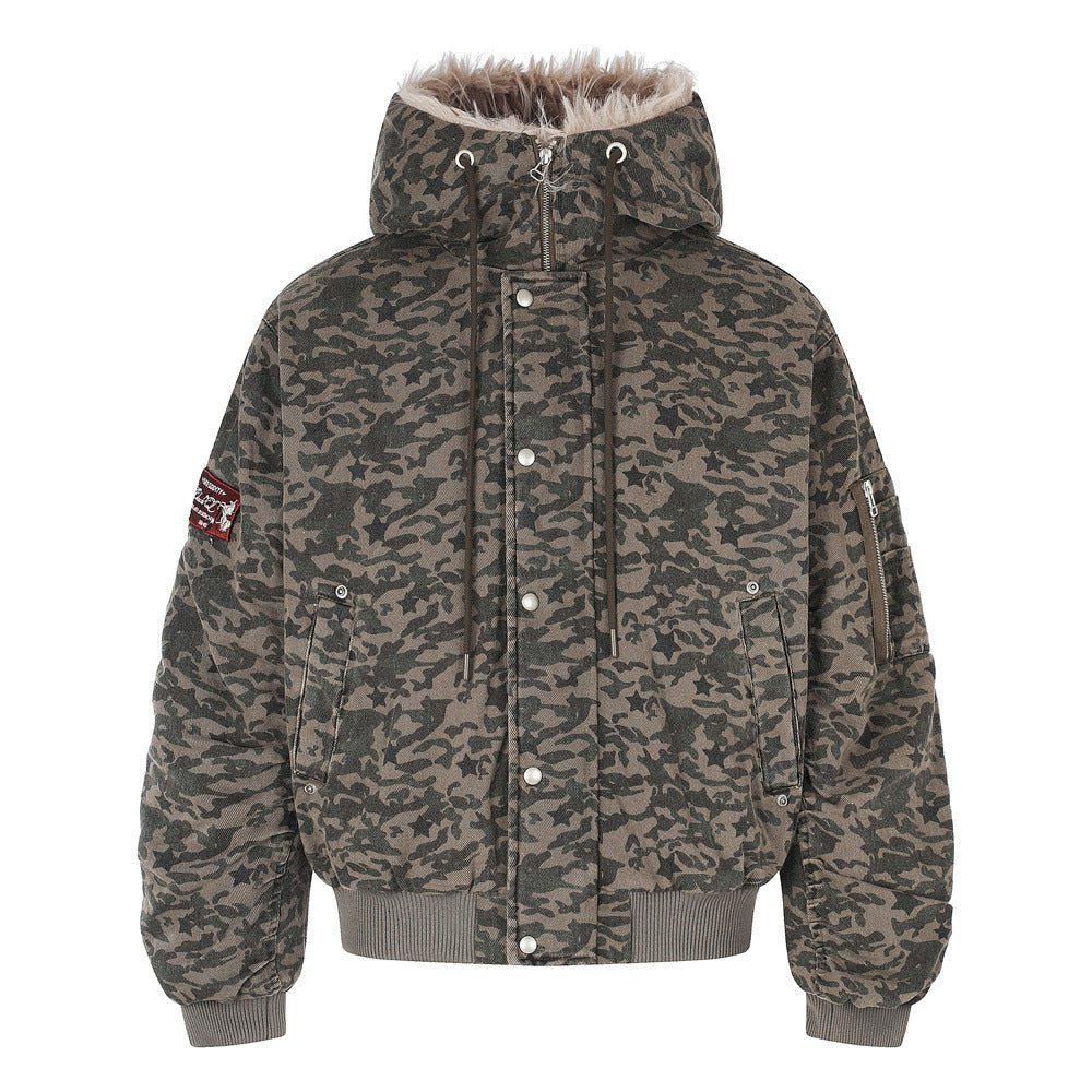 Bomber extragrande de camuflaje con estrellas, capucha de pelo sintético y acolchado – Streetwear