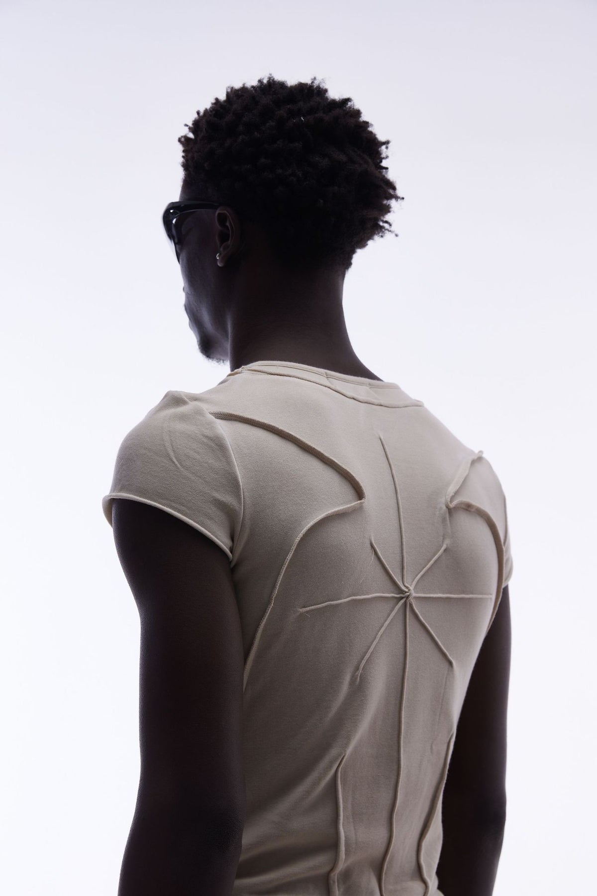 T-shirt manches courtes déconstruit à coutures 3D en relief – Streetwear délavé coupe ajustée