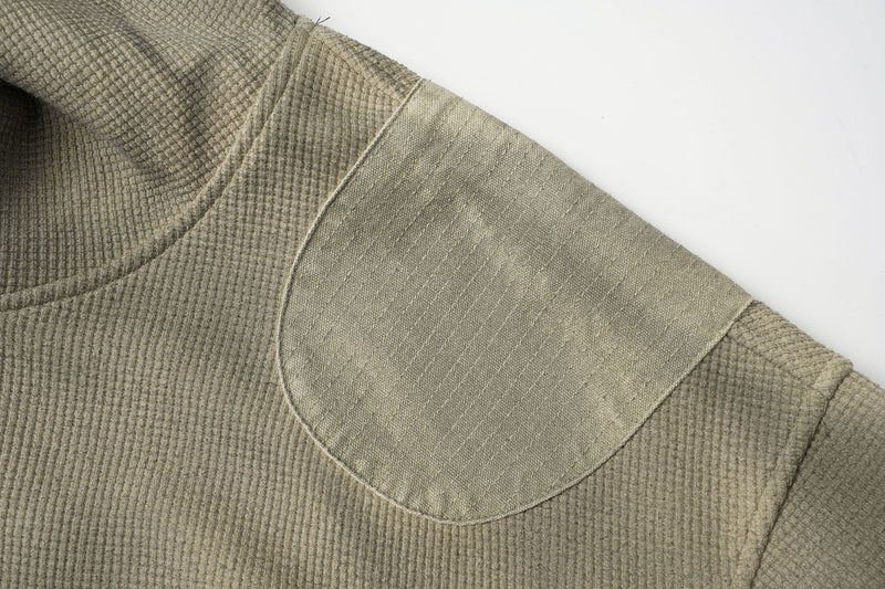 Oversized-Waffelstrick-Hoodie mit dekonstruierter Utility-Reißverschlusstaschen-Optik & Veloursleder