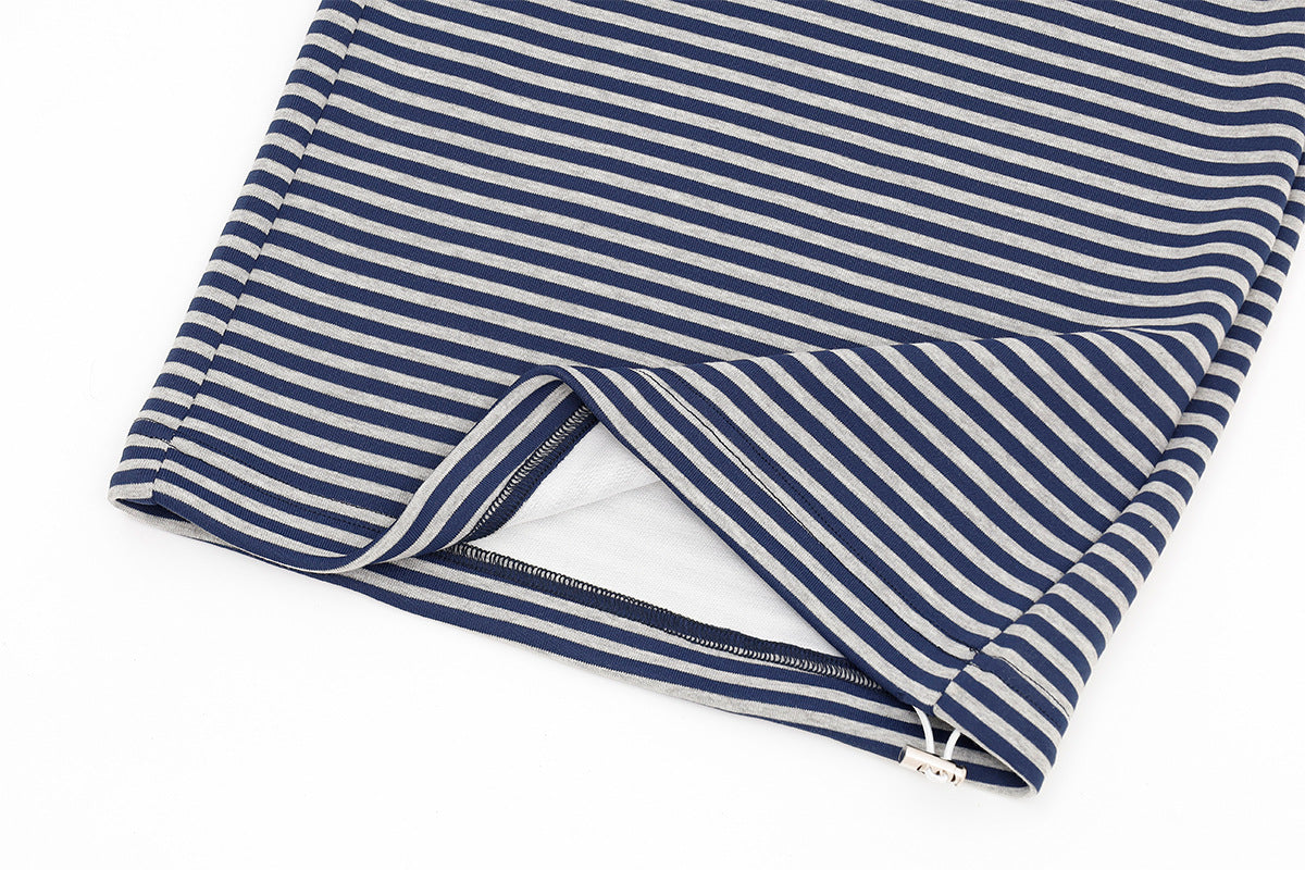Pantalon de jogging wide leg rayé avec imprimé notes de musique et poches cargo