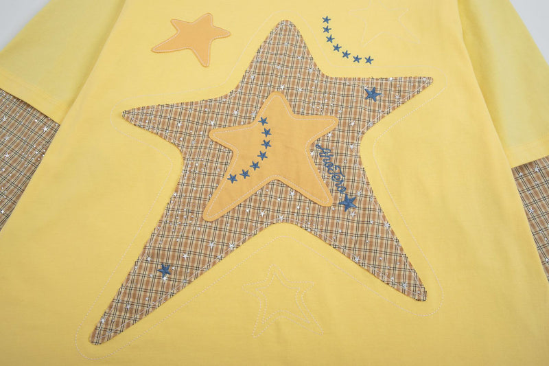 Langarmshirt mit Sternen-Applikation, Faux-Layering und karierten Kontrastärmeln