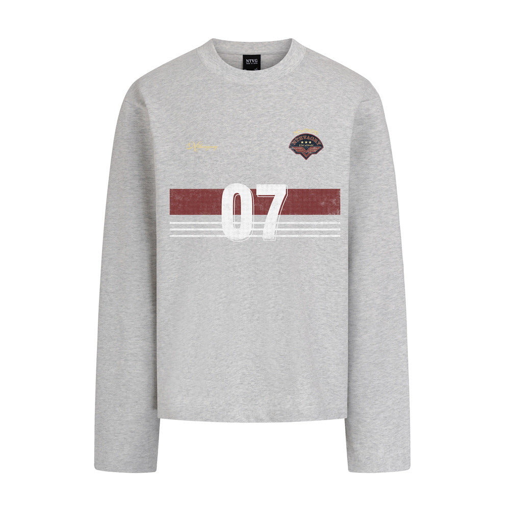 Langarmshirt mit Grafikprint – Streifenprint „07“, lockere Rundhals-Passform