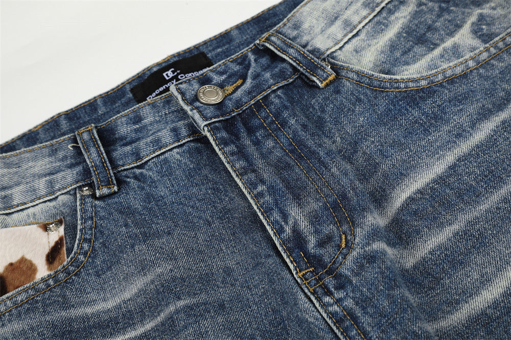 Wide-Leg-Jeans für Herren – Verwaschener Blue-Gradient-Denim mit Sternpatch & Kontrastdetails