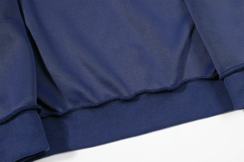 Sweat à capuche graphique bleu marine – Sweat cropped zippé avec écusson chien cartoon