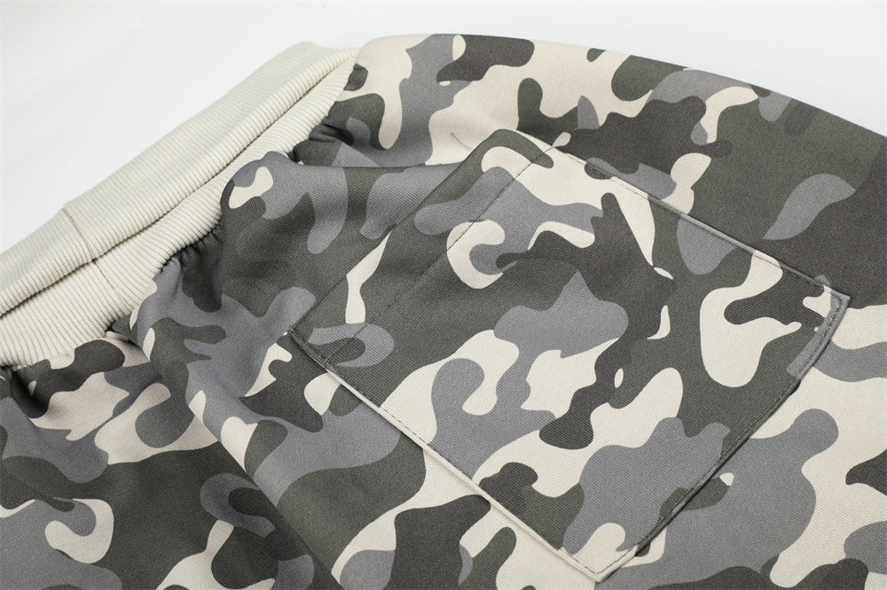 Men's Relaxed Fit Camo Wide-Leg Pants with Elastic Waistband & Ruched Hem
